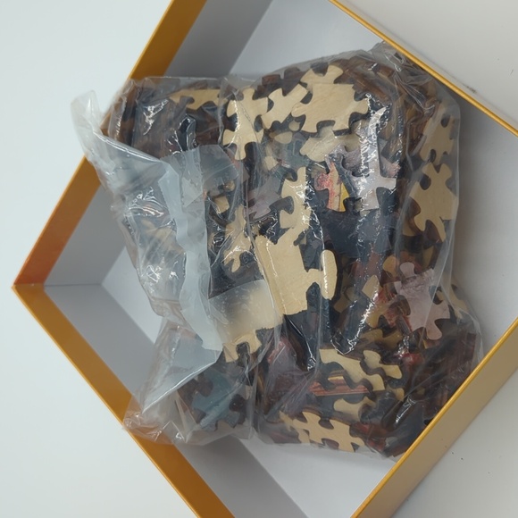 Disney Pixar WALL-E 300 Piece Puzzle Wooden 19.5 Inch By 17.3 Inch Kids Games - Picture 5 of 5